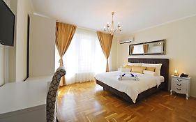 Avant Garde Luxury Rooms